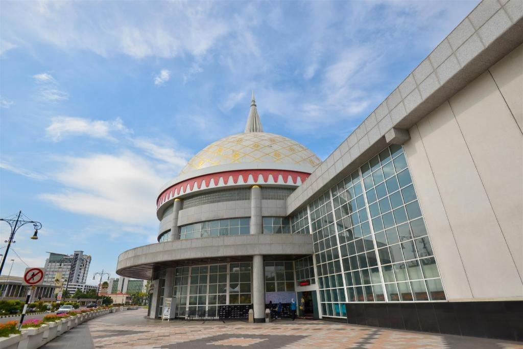 Apek Utama Hotel Bandar Seri Begawan Ngoại thất bức ảnh