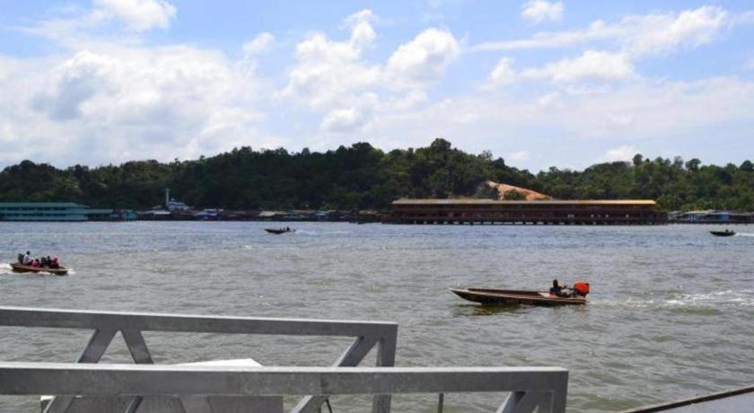 Apek Utama Hotel Bandar Seri Begawan Ngoại thất bức ảnh