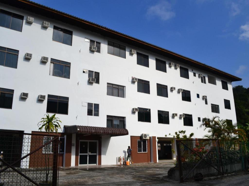 Apek Utama Hotel Bandar Seri Begawan Ngoại thất bức ảnh
