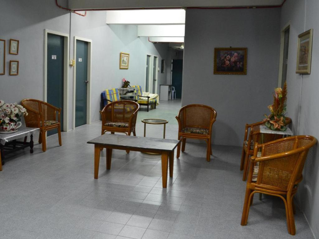 Apek Utama Hotel Bandar Seri Begawan Ngoại thất bức ảnh