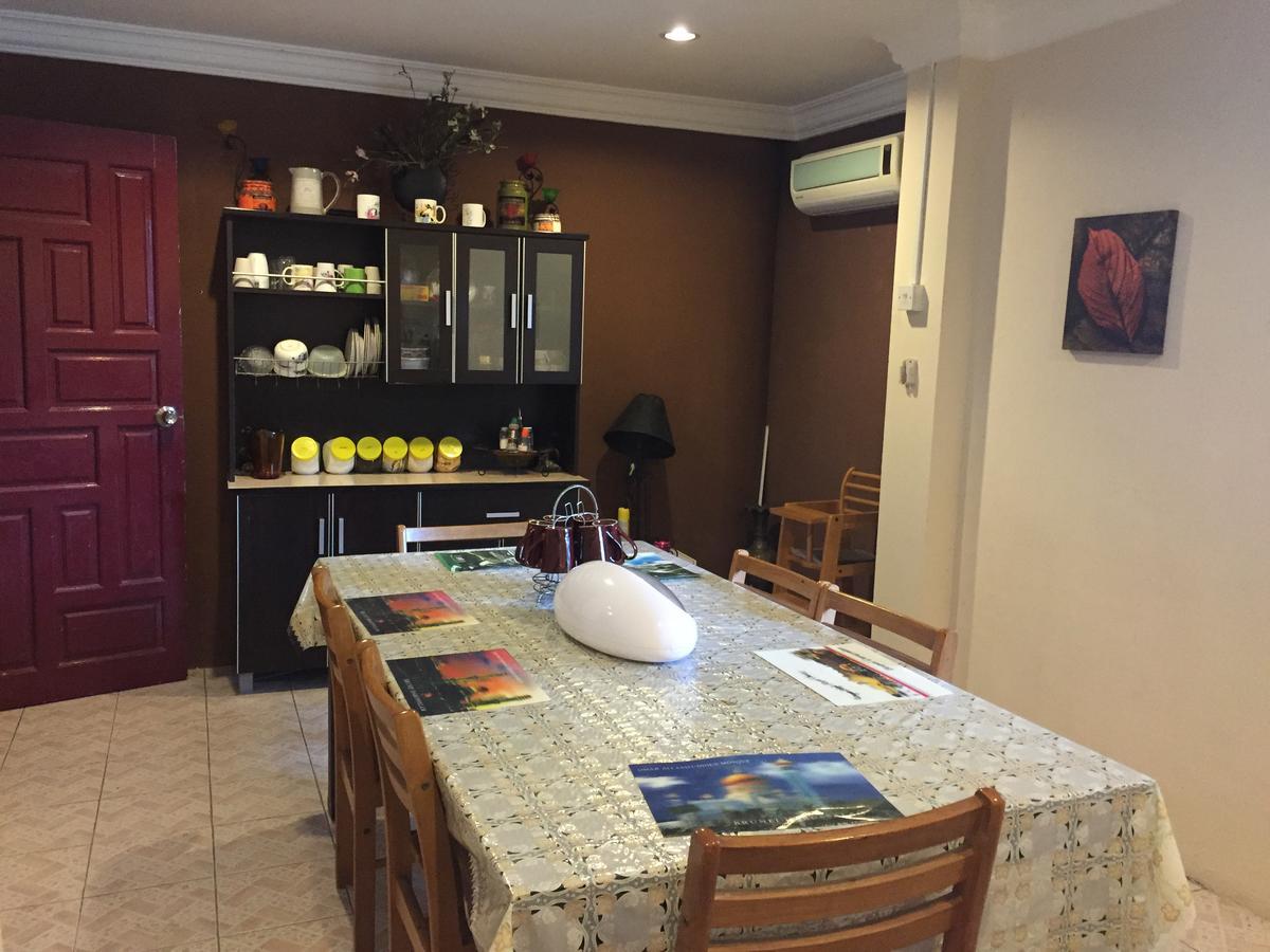 Apek Utama Hotel Bandar Seri Begawan Ngoại thất bức ảnh
